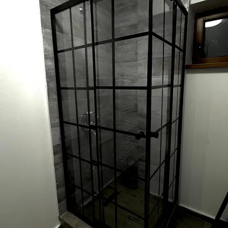 아파트 Petra's 크라이오바